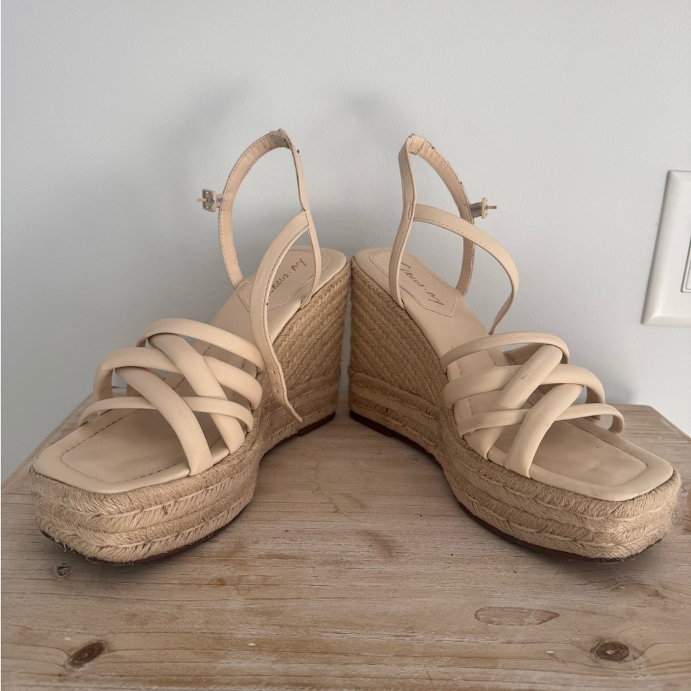 Circus NY NEW Women's Cream Wedge Sandals